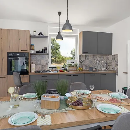 Modern Rscape With Pool Villa Baderna