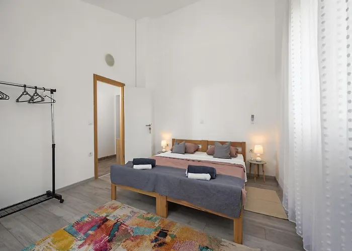Modern Rscape With Pool Βίλα *