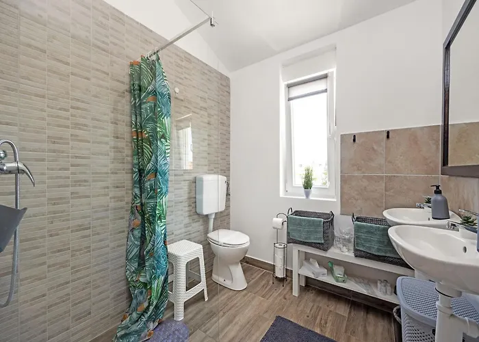 Βίλα Modern Rscape With Pool *