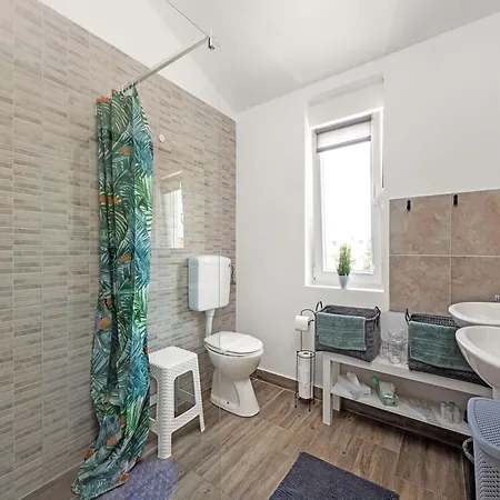 Villa Modern Rscape With Pool *