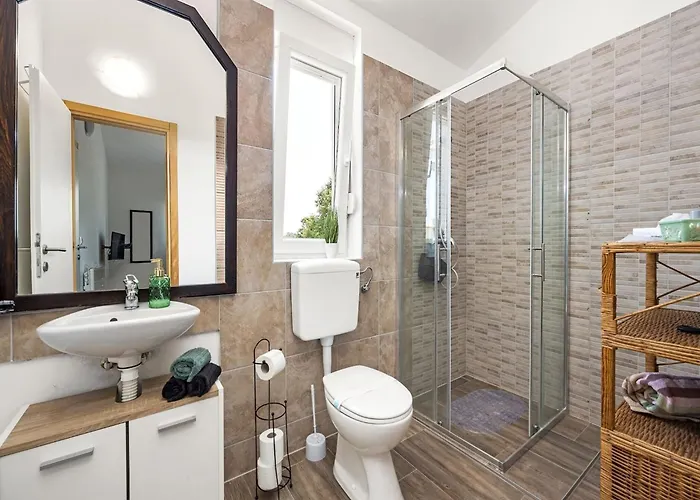 Modern Rscape With Pool * Бадерна